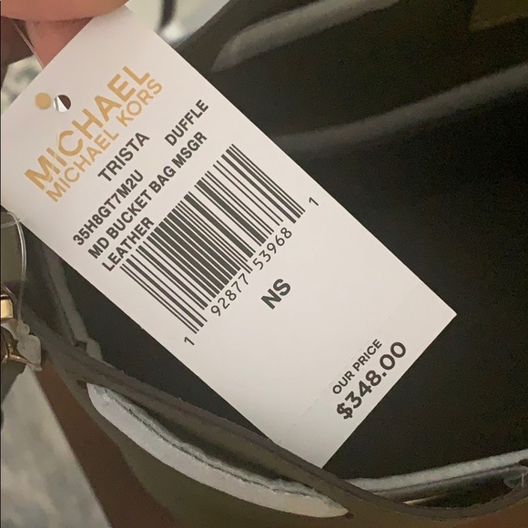 Last one ‼️New MK trista medium bucket bag ♥️ - Picture 3 of 7